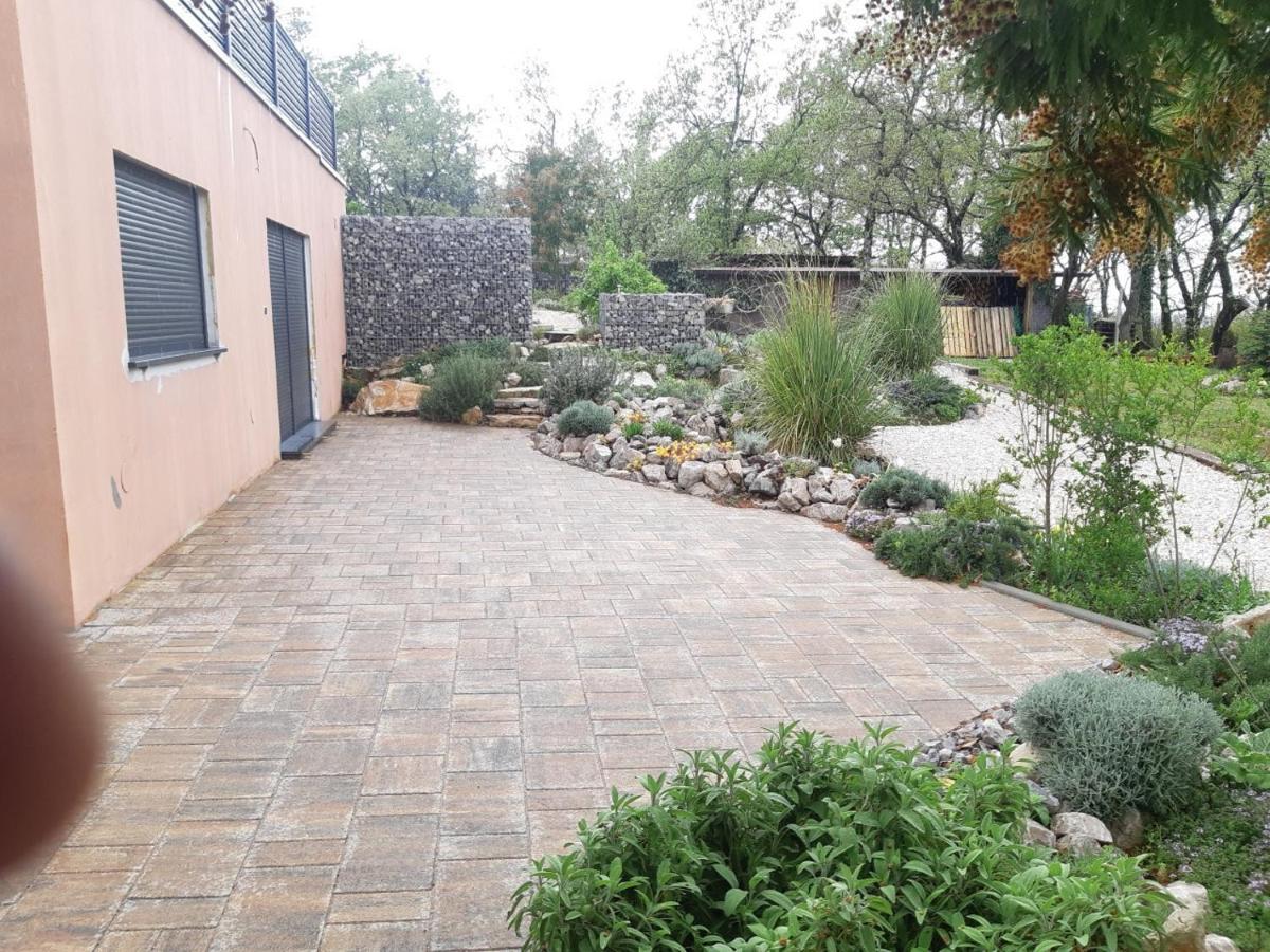 Apartments Bijou With Big Private Garden Near Umag Vilanija Exteriér fotografie