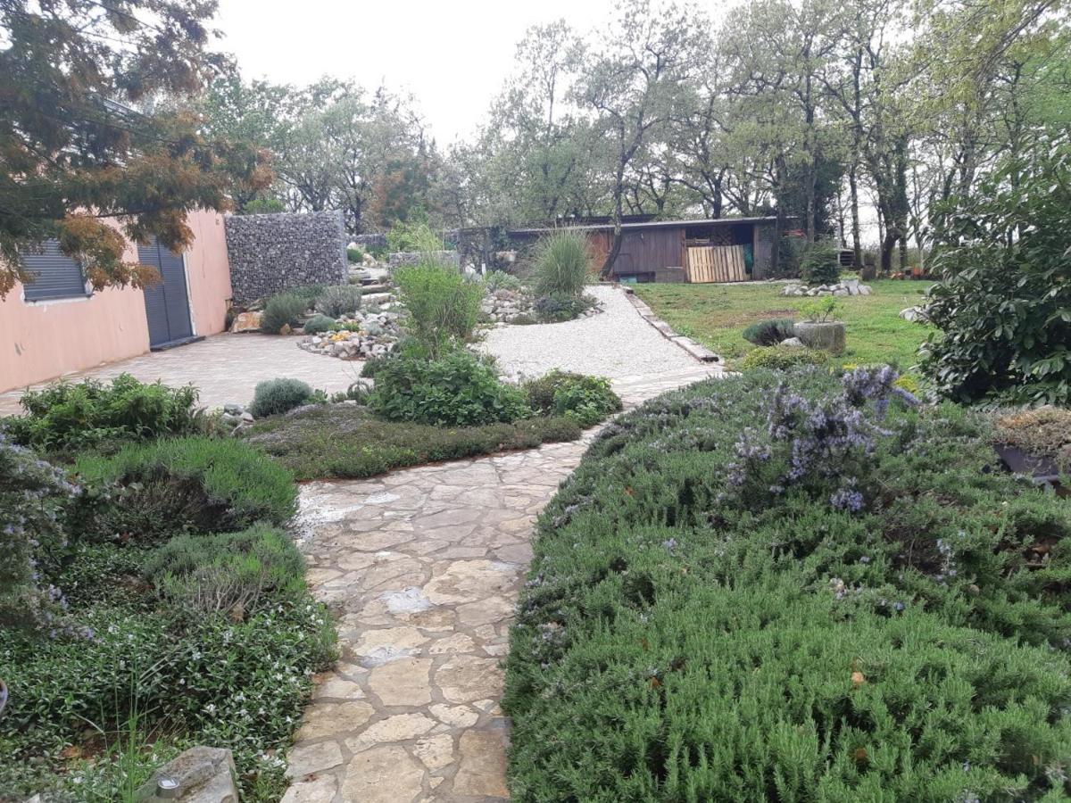 Apartments Bijou With Big Private Garden Near Umag Vilanija Exteriér fotografie