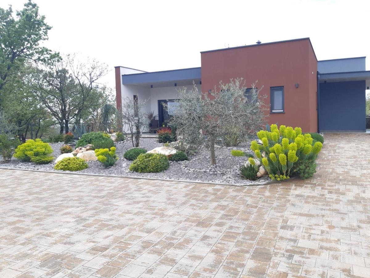 Apartments Bijou With Big Private Garden Near Umag Vilanija Exteriér fotografie