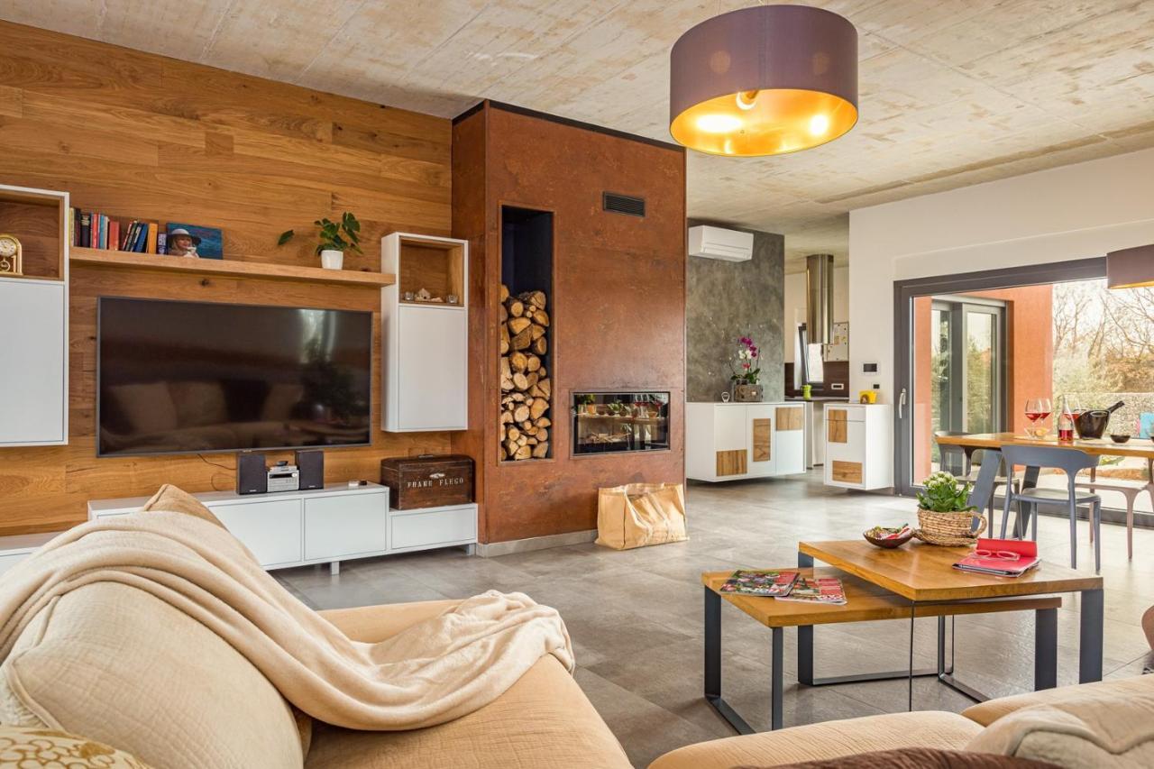 Apartments Bijou With Big Private Garden Near Umag Vilanija Exteriér fotografie